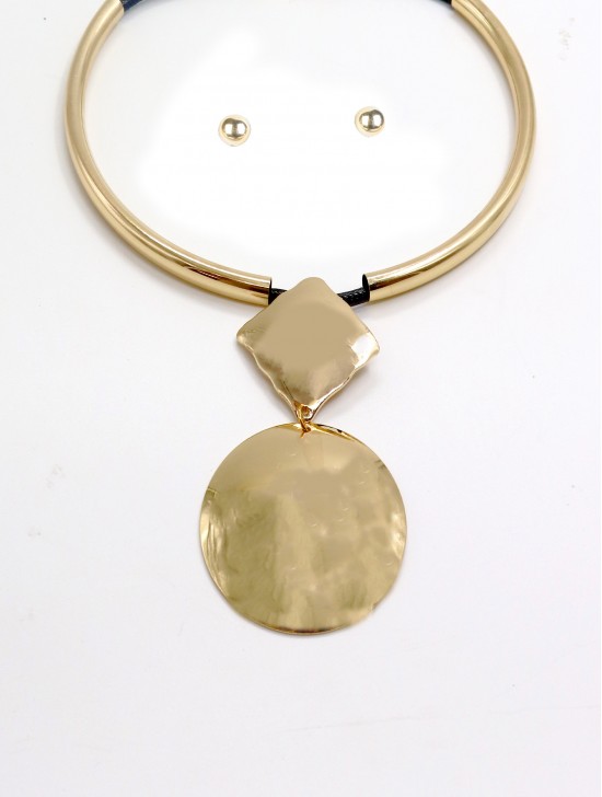 Circle/Square Pendant Necklace & Earring Set